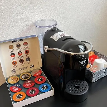 Fox In Bed and Breakfast 3*